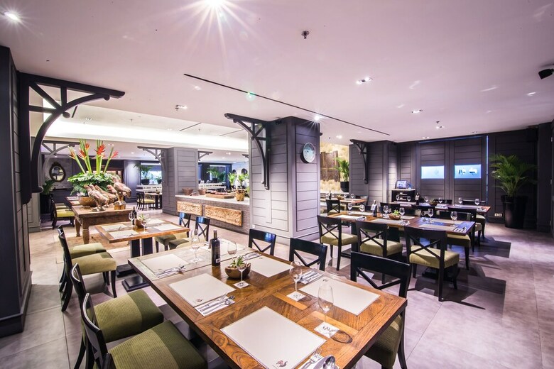 Hotel Aston At Kuningan Suites