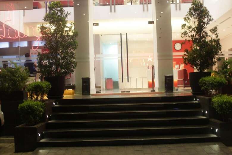Redstar Hotel