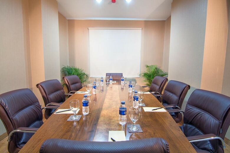Redstar Hotel