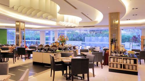 Grand Whiz Hotel Kelapa Gading Jakarta