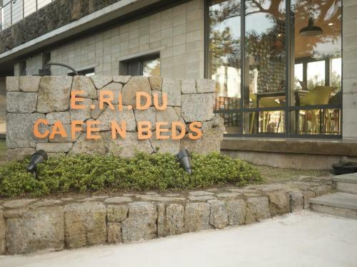 Eridu Cafe N Beds