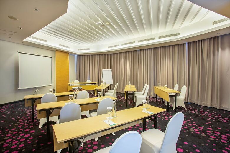 Hotel The 1o1 Jakarta Sedayu Darmawangsa