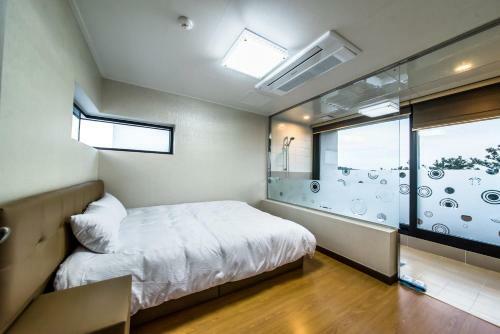 Hotel Sanbangsanae Resort