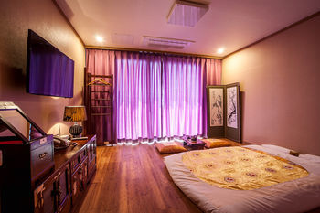 J.view Hotel