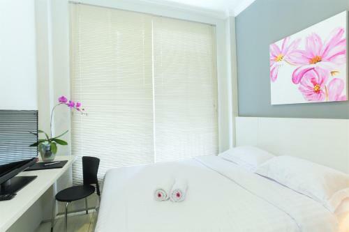 Hostal Topaz Residence