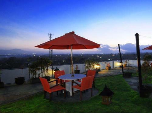 Hotel Denbukit Residence And Suite