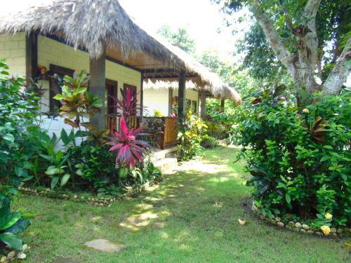 Balangan Cottages