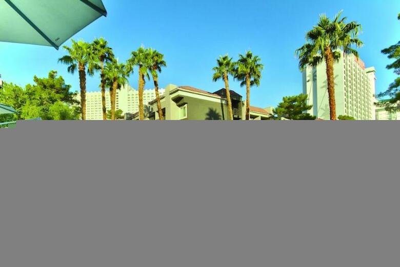 Hotel Desert Rose Resort