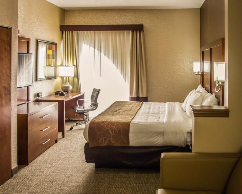 Hotel Comfort Suites