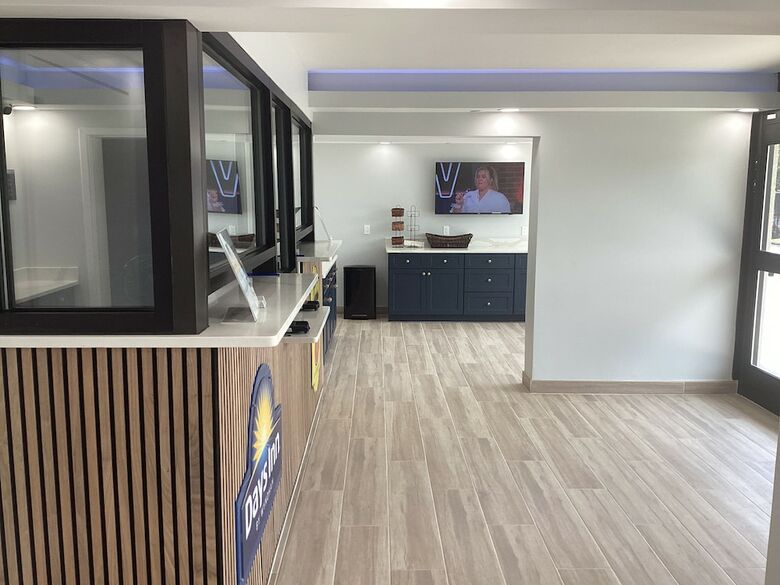Hotel Quality Inn - West