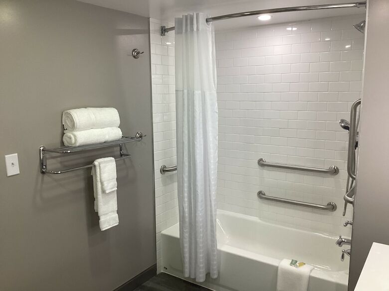 Hotel Quality Inn - West