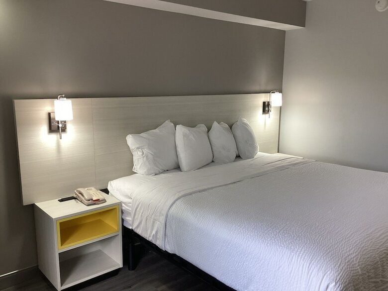 Hotel Quality Inn - West
