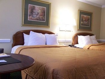 Hotel Clarion Inn Conference Center