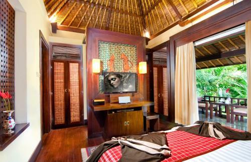 Hotel The Sandi Phala Beach Resort And Ma Joly Restaurant