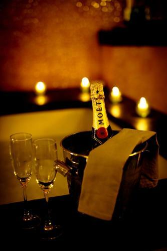 Hotel The Sandi Phala Beach Resort And Ma Joly Restaurant