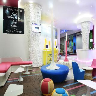 Berry Glee Hotel