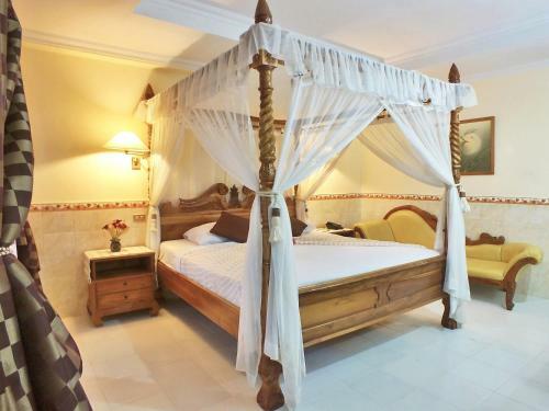 Palm Beach Hotel Bali