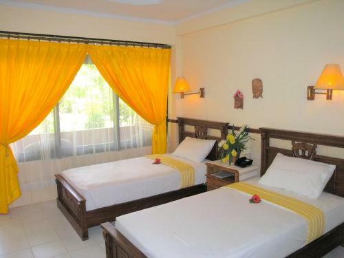 Palm Beach Hotel Bali