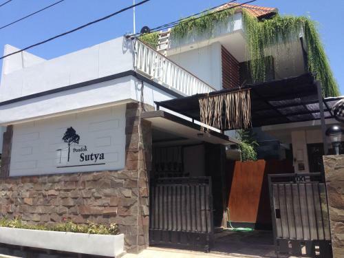 Hostal Pondok Sutya