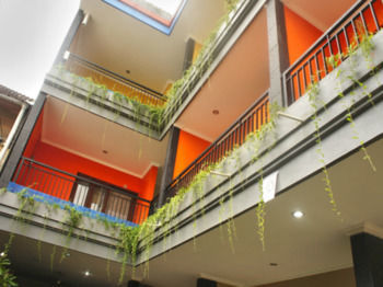 Hostal Rena Segara House