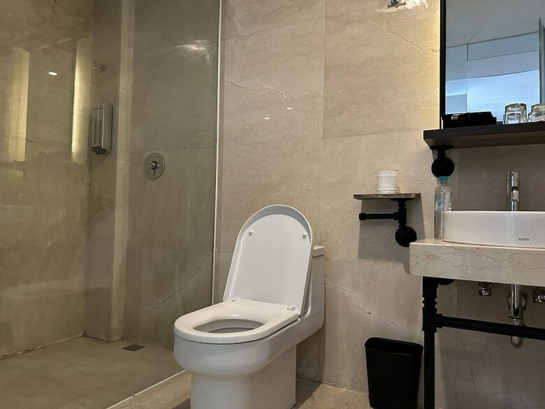 J Boutique Hotel