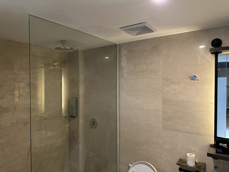 J Boutique Hotel