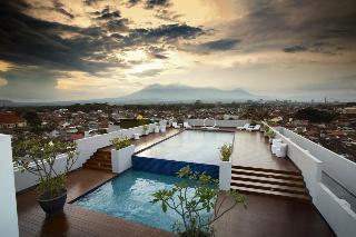 Hotel Maxonehotels At Malang