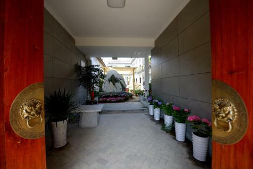 Posada Jue Se Garden Theme Inn