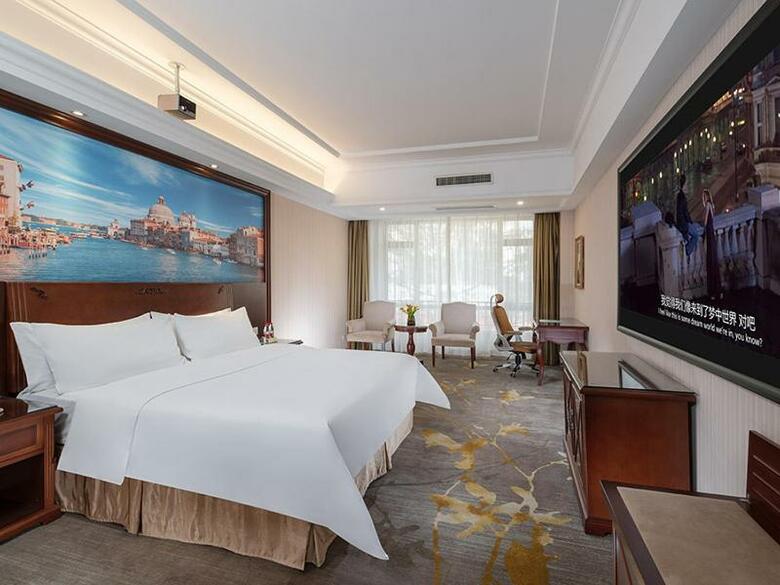 Vienna Hotel Foshan Huangqi