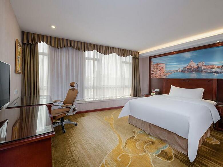 Vienna Hotel Foshan Huangqi