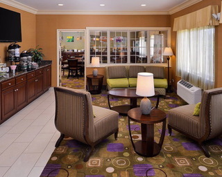 Hotel Comfort Inn South