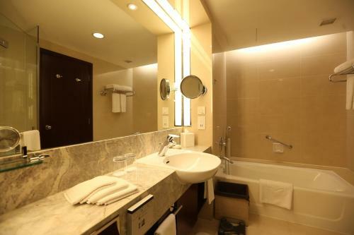 Shangri-la Hotel, Dalian