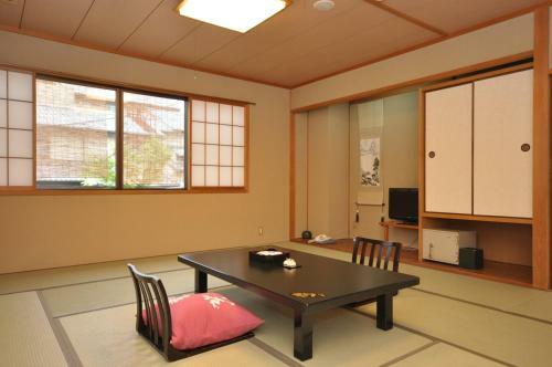 Gion Ryokan Karaku