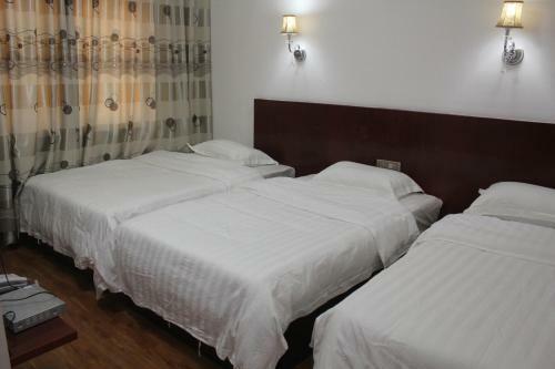 Posada Zhangjiajie Yijiaqin Hotel