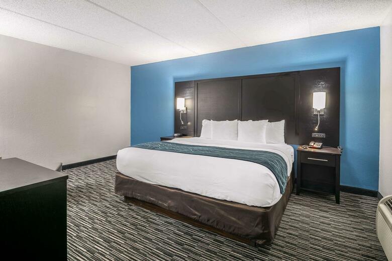 Hotel Comfort Inn West