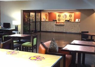 Hotel Comfort Inn