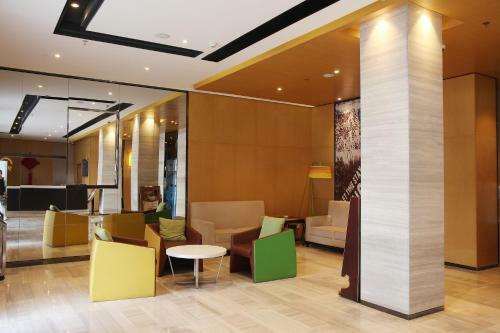 Hotel 7days Dongguan Tangxiayin Square Walmart