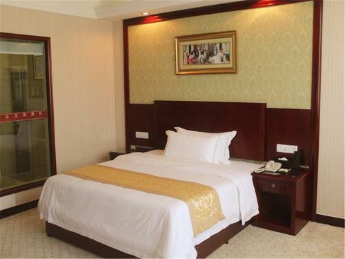 Vienna Hotel Dongguan Tangxia Lincun Square