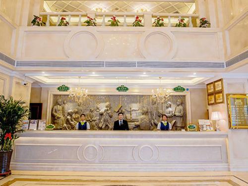 Vienna Hotel Dongguan Tangxia Lincun Square