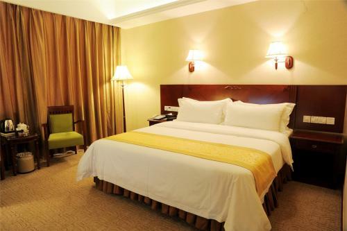 Vienna Hotel Dongguan Tangxia Lincun Square