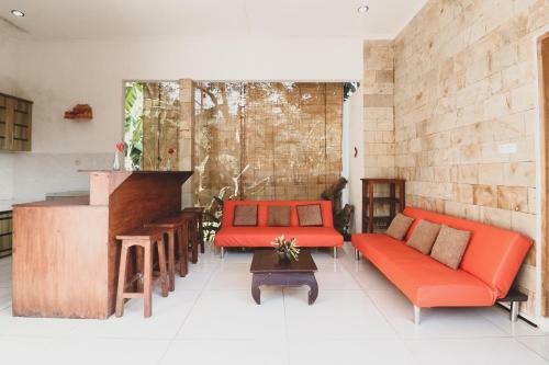 Lovina Villa Cinta