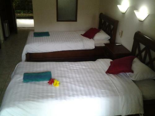 Hotel Nirwana Sea Side Cottages