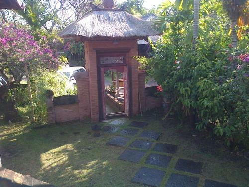 Hotel Nirwana Sea Side Cottages