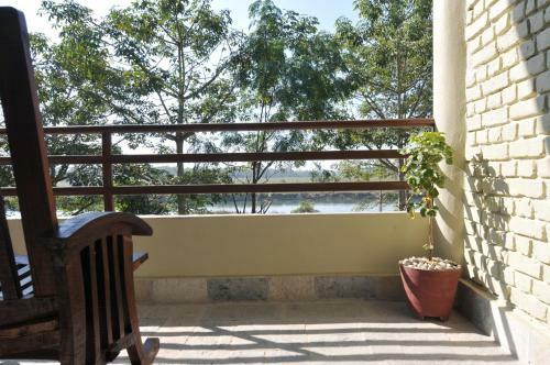 Bed & Breakfast River View Jungle Camp