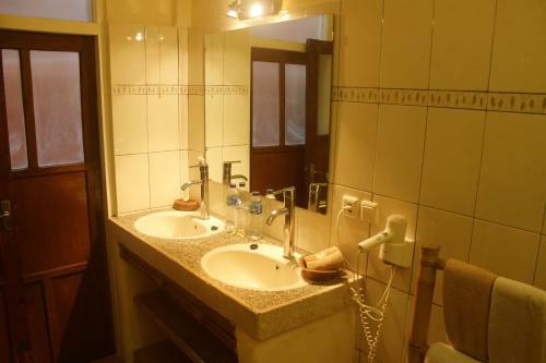 Hostal Chonos Hotel Lovina