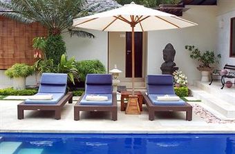 Hostal Frangipani Beach Hotel