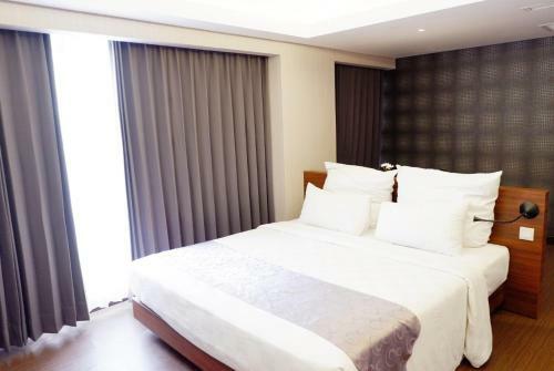 Crown Prince Hotel