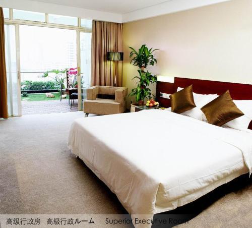 Golden City Hotel