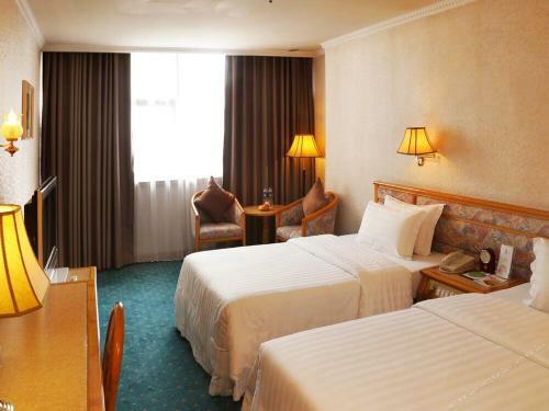 Golden City Hotel