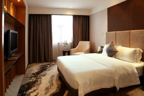 Golden City Hotel